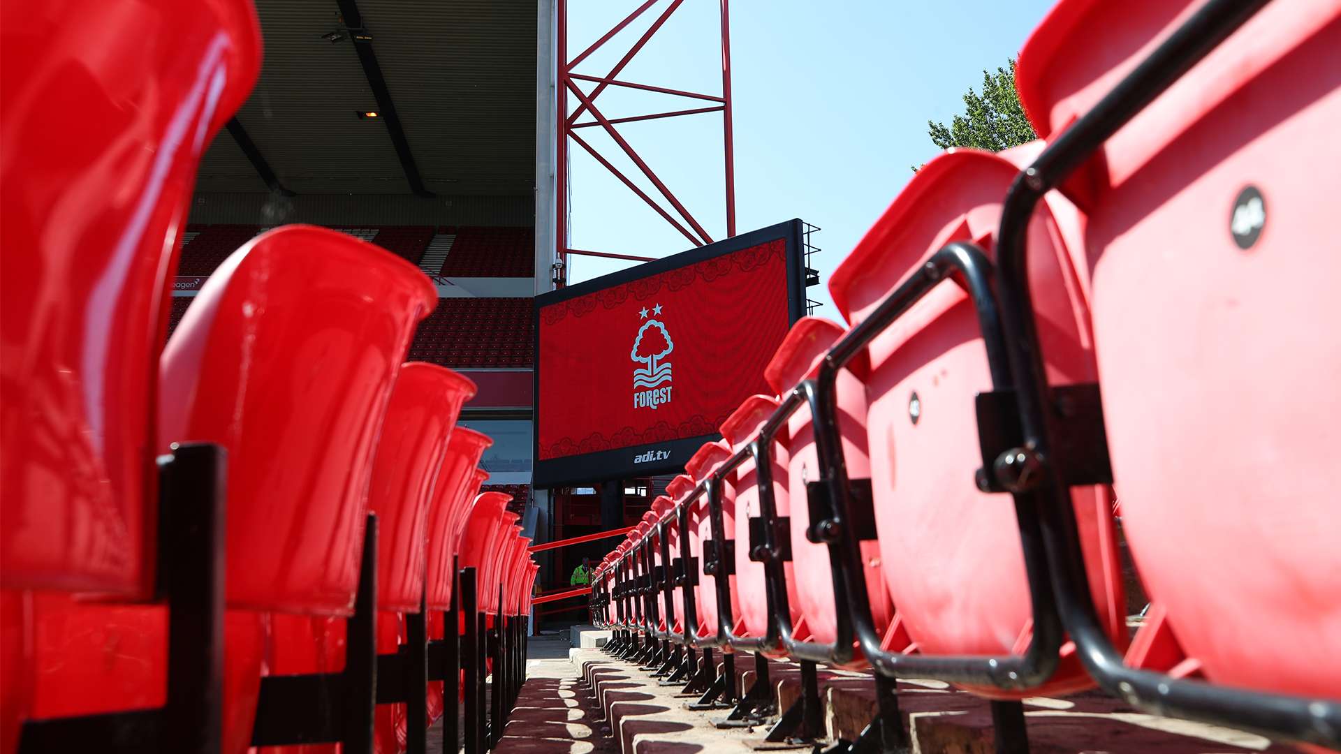 对防守严密 对防守严密